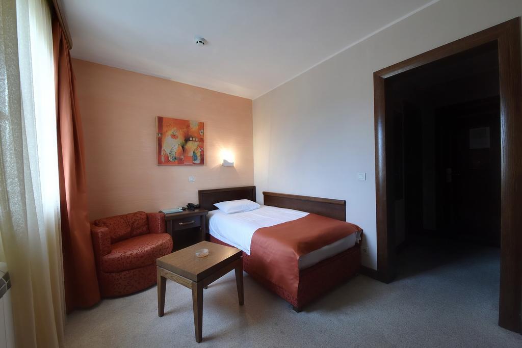 Hotel Prestige Belgrade Exterior photo