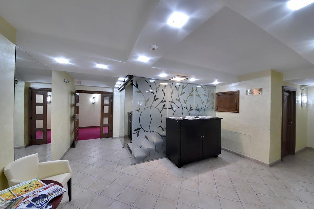 Hotel Prestige Belgrade Exterior photo